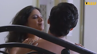 Bhabhi Chudai With A Big Ass Mature Indian Aunty